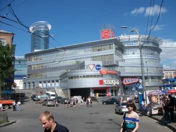 Восток-Запад. Контрасты.